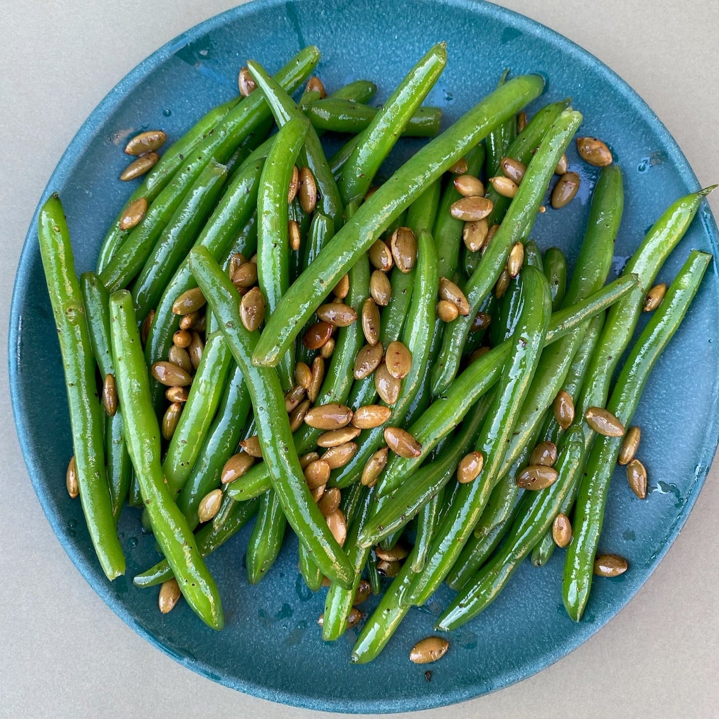 Organic Green Beans with Spicy Pepitas