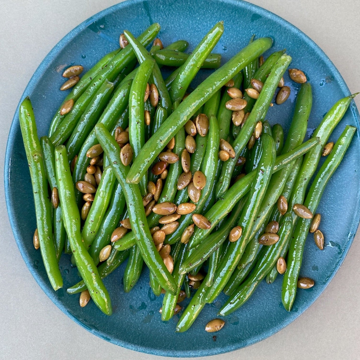 Green Beans with Spicy Pepitas